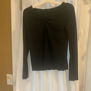 Cute long sleeve black shirt